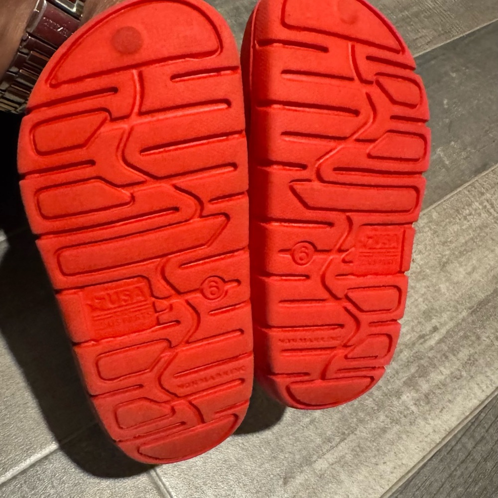 wonder nation Bright Red Kids Slip-On Clog Sandals - Picture 4 of 4
